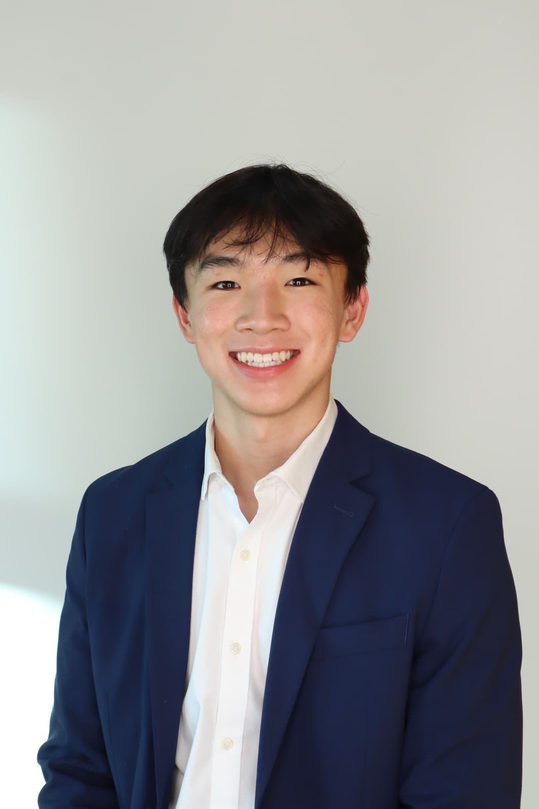 Matthew Lee headshot